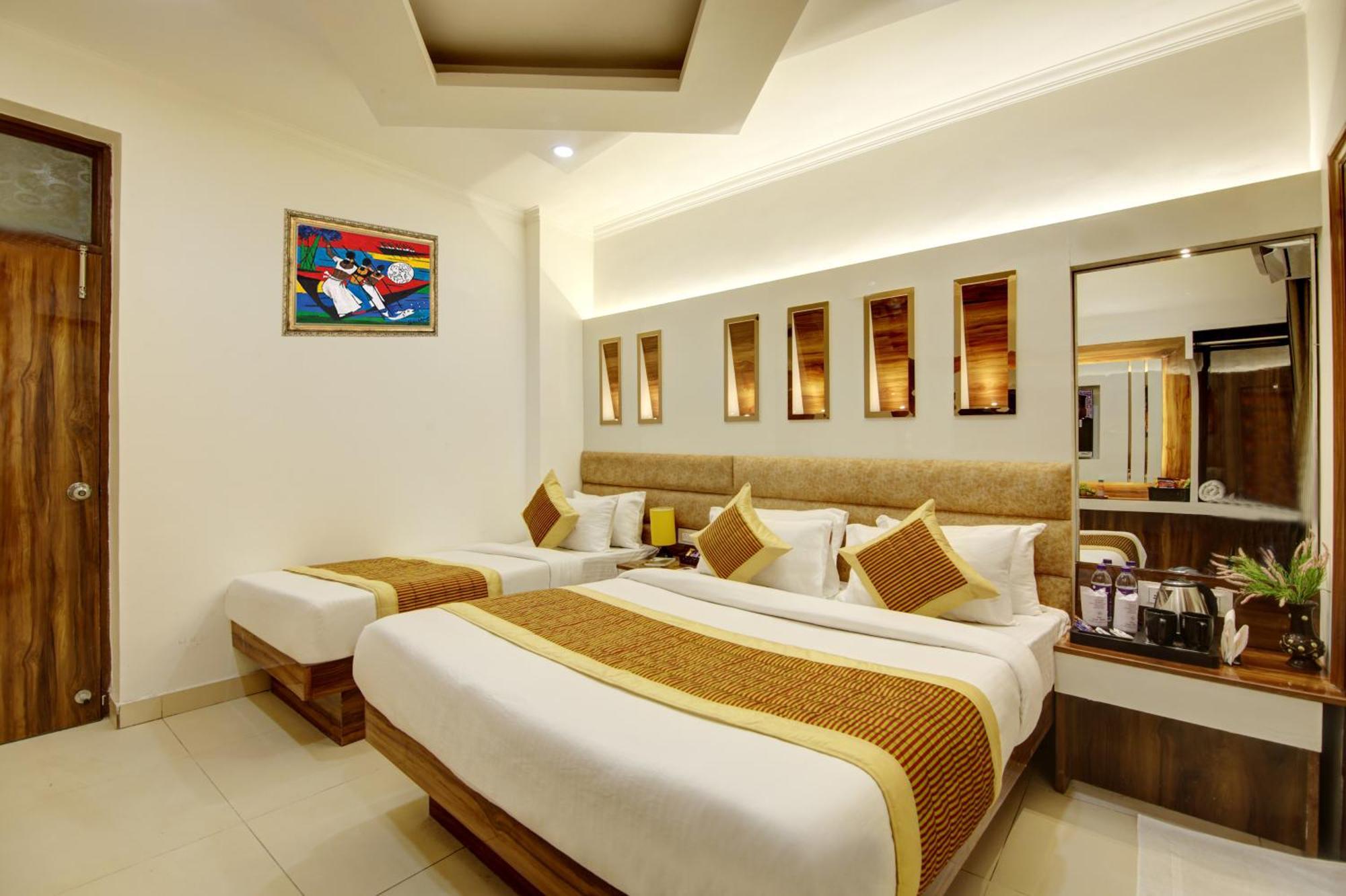 Triple Elegance Room